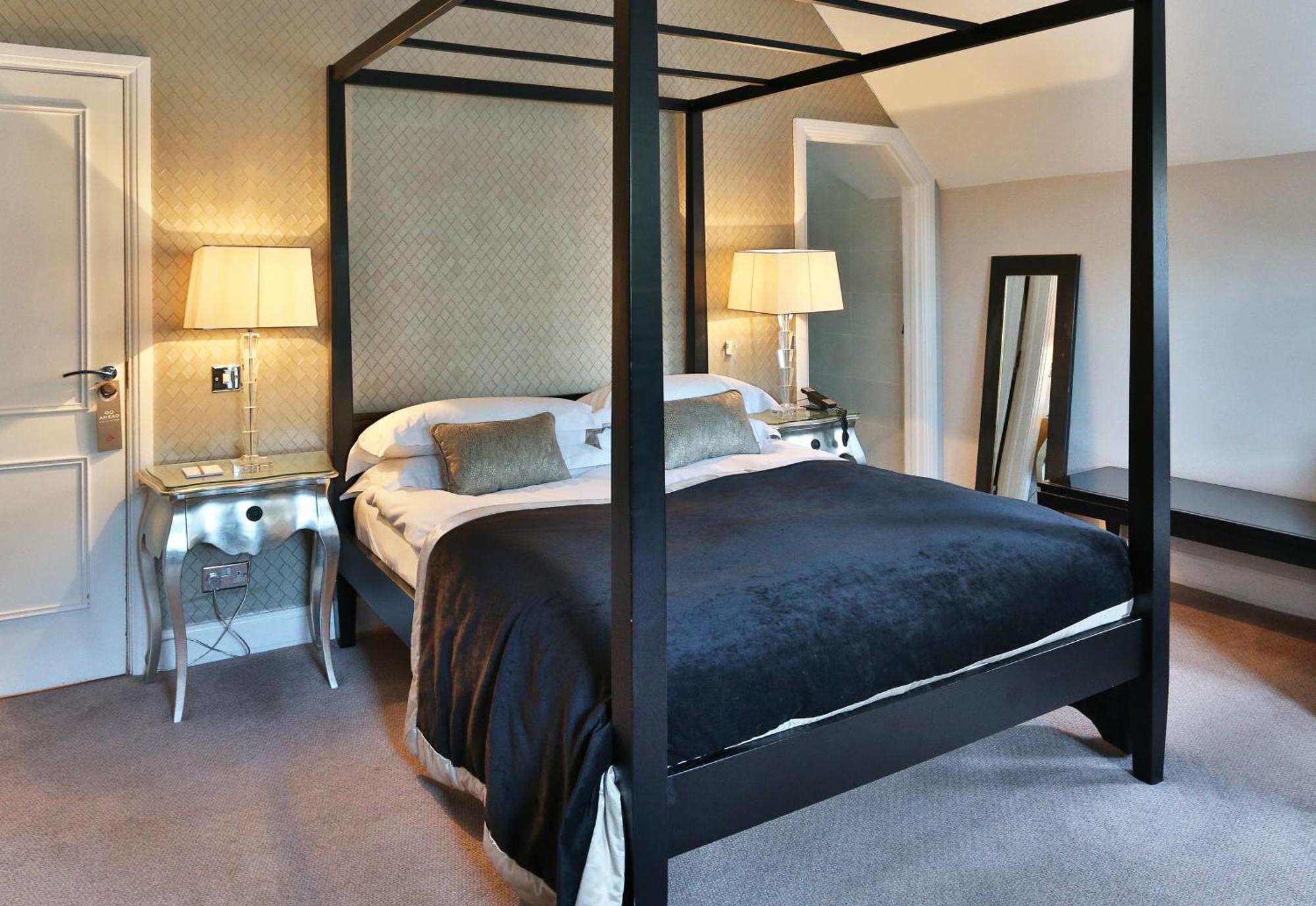 The On The Hotel